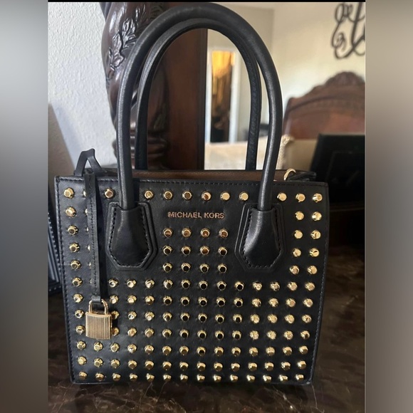 Michael Kors Purse - Picture 1 of 1